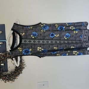 Apt. 9 Black and White Geometric Tunic with Yellow Floral Accents